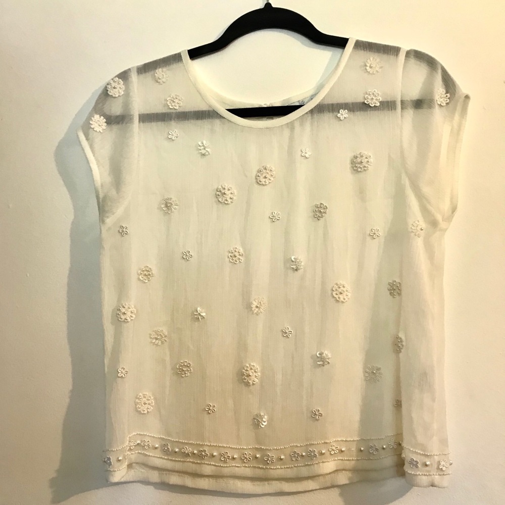DONATING THIS WEEKEND OPEN TO OFFERS Vintage beaded crinkle chiffon top